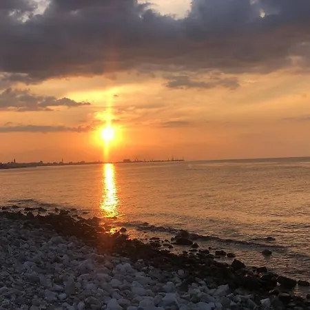 Grimaldi Apartment *